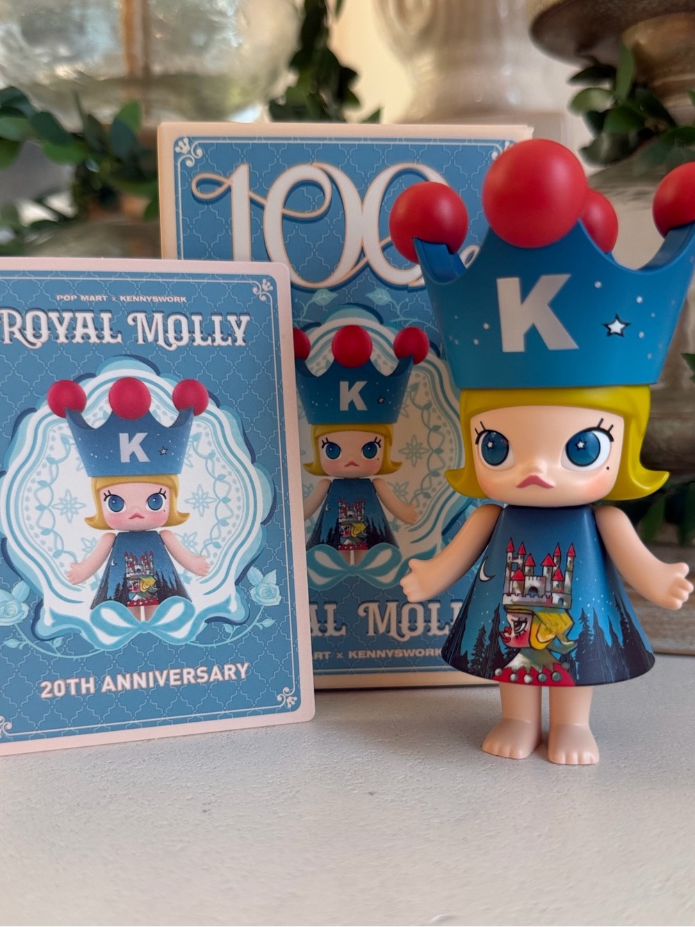 Royal Molly 100%  20th Anniversary Blue & Red Figure by KENNYSWORK x Pop Mart